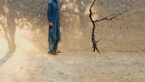 Wall Cracking Vfx