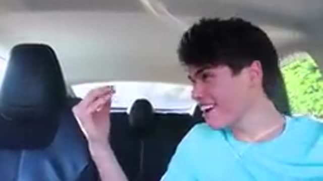 Pranking his friend by Kevin Hart