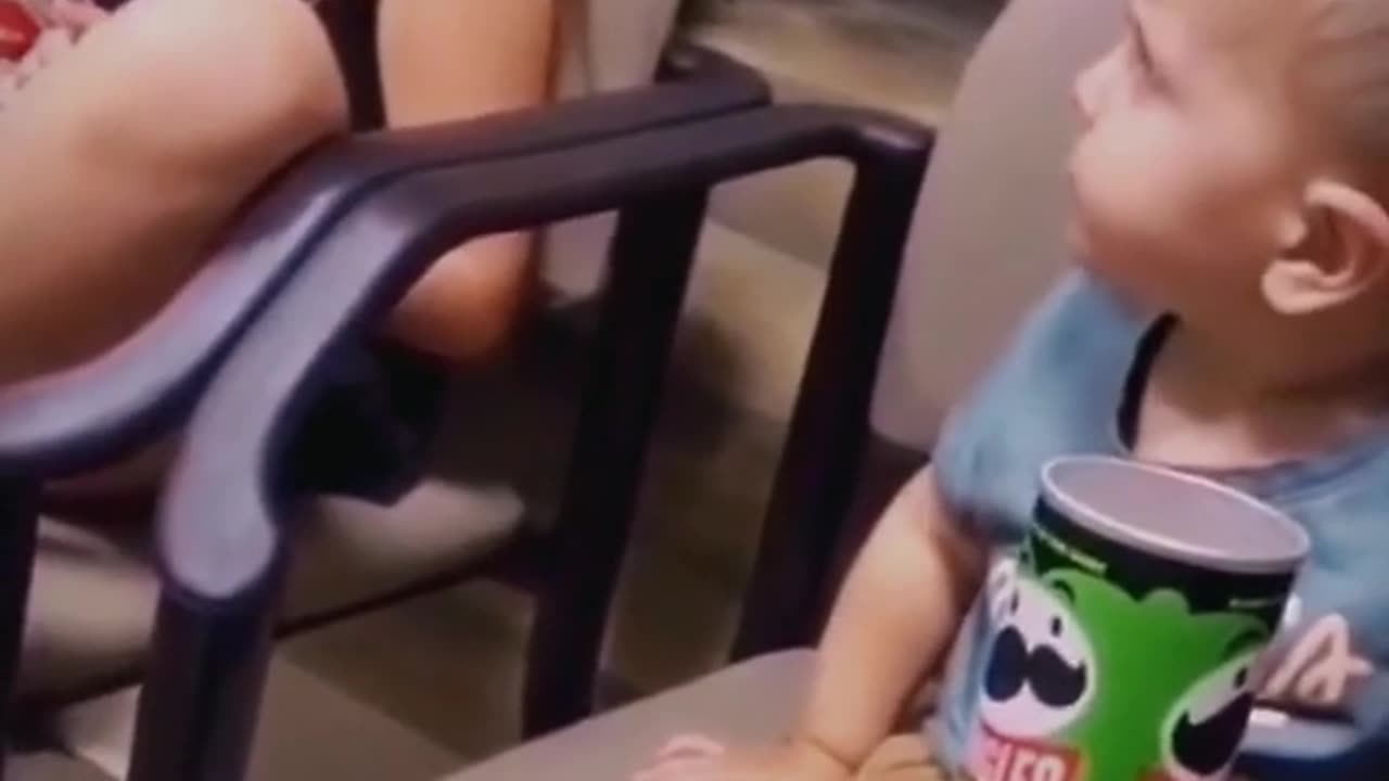 La fin 😂😂 #drole #funny #bebedrole #babyfunny #bebedroles #bebemigno