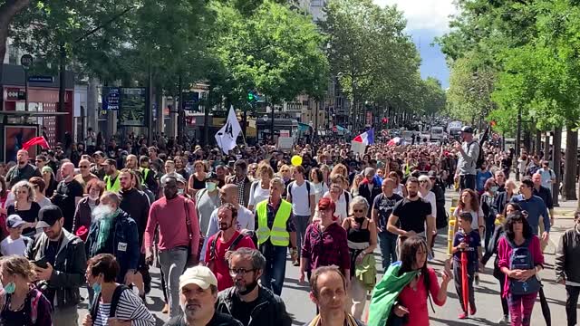 Nearly 300,000 French Protest COVID Tyranny! Part 2