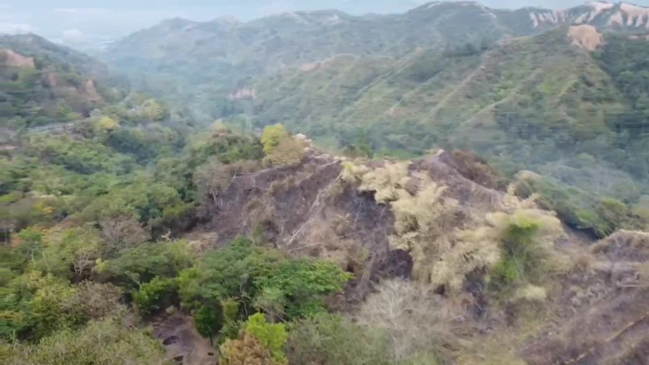 Gigantesco operativo para recuperar zona de protección ambiental, invadida en la vía a Chimitá