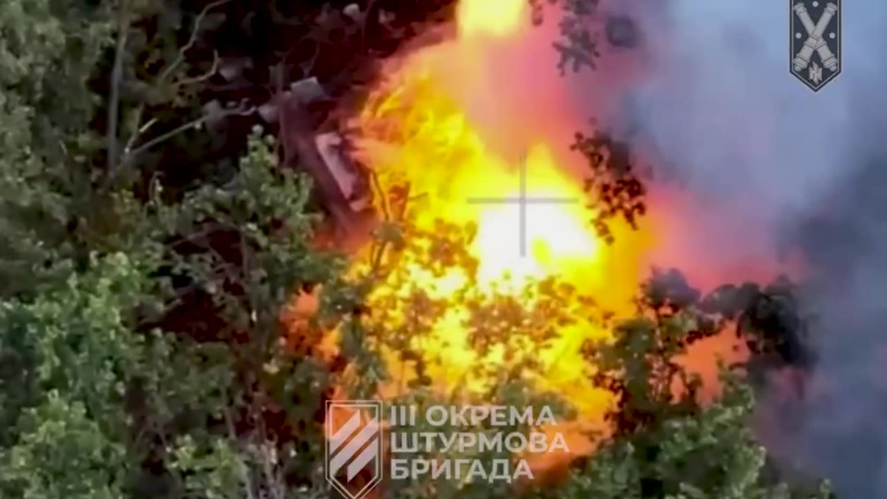 Russian Artillery Group Take 155mm Shell Head On