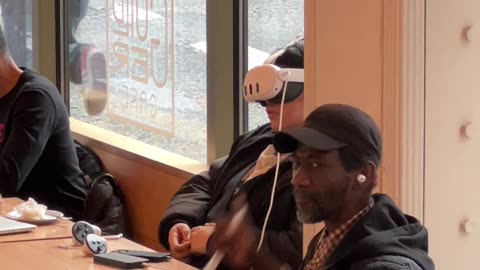 Man Casually Performs Magic at Portland Cafe