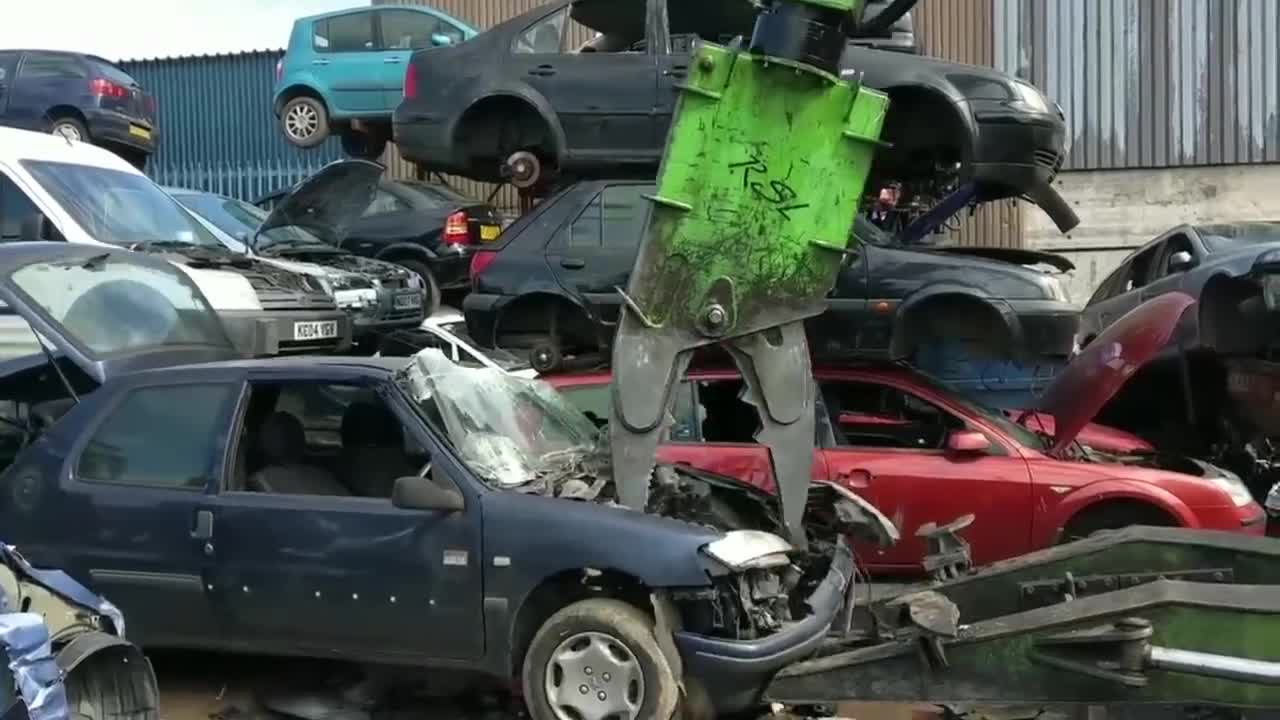 The dismantling and inspection process of scrapped cars V