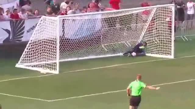 craziest goal keeper