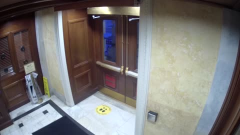 0181USCH01SouthDoorVestibule_2021-01-06_07h00min01s030ms.mp4