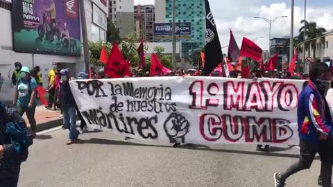 Avanza marcha en el día del trabajo en Bucaramanga