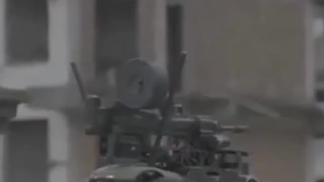 Drone transporting roboter with machine guns