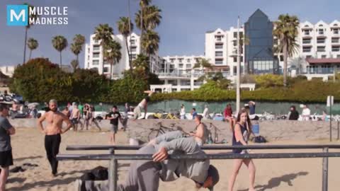 Prank Bodybuilder-Old Man Street Workout