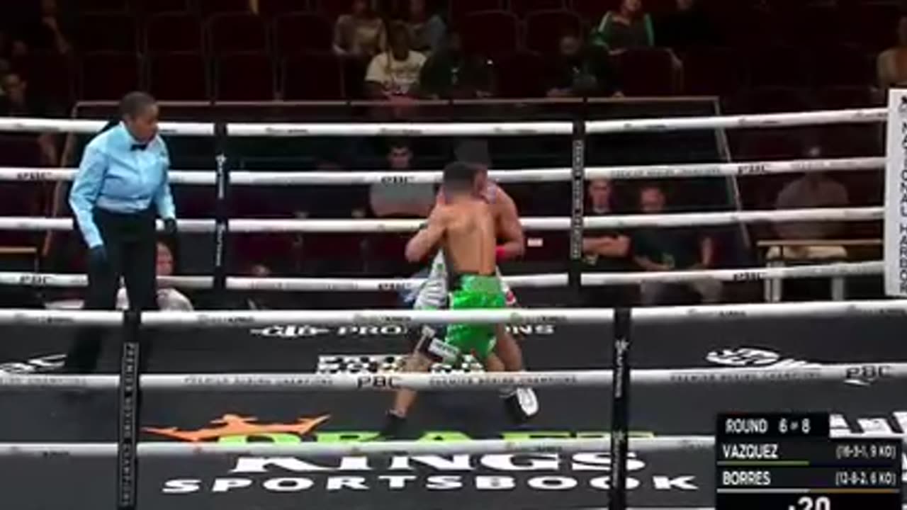 The ref calls it 😮 Damien Vazquez stops Borres in round 6 👊 #RodriguezLopez