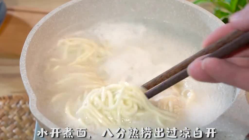 You can also make delicious fried noodles at home