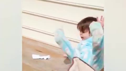 Funny baby😂🤣