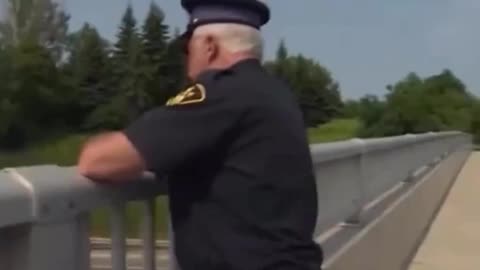 Canadian cop broke up a road rage incident