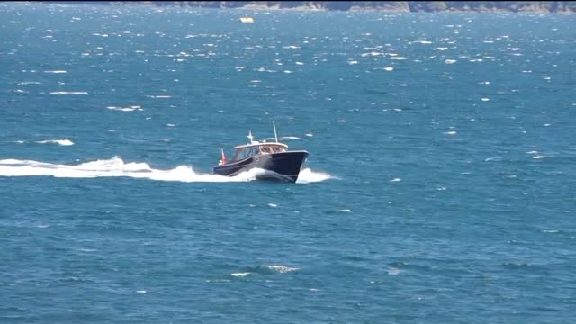 Fast moving boat