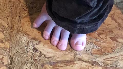 Funny toes