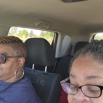 A man sees a beautiful woman #jokeoftheday