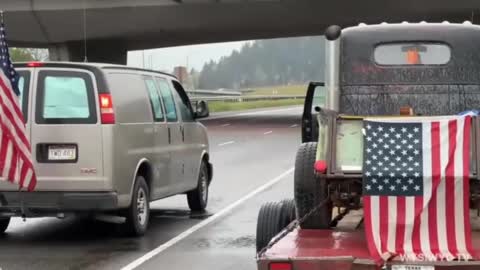 The People's Convoy-Antifa Throws Paint and Rocks at the convoy,Portland,OR 4/29/2022