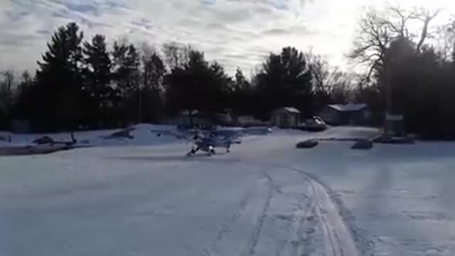 Kitfox Skis frozen as Kid goes flying