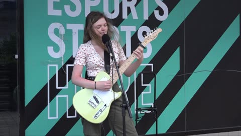 Maemi Busking the Ocean City Plymouth 30th August 2020. 2.