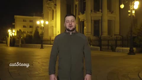 'This is quite obviously a green screen and Zelensky is not in Kiev at all.