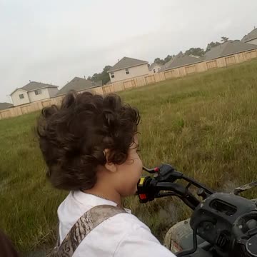 2 1/2 years old driving 4wheeler