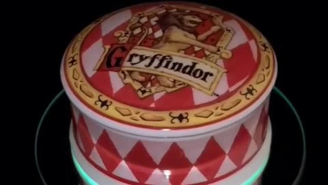 Vintage Royal Doulton Gryffindor Trinket Box #harrypotter #royaldoulton #gryffindor #gryffindorpride