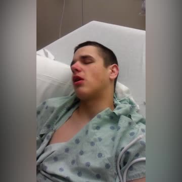 Guy Tricks Doped Up Friend Into Reacting To NonExistent Things