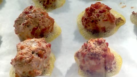 Old Fashioned Sausage Balls Made With Flour