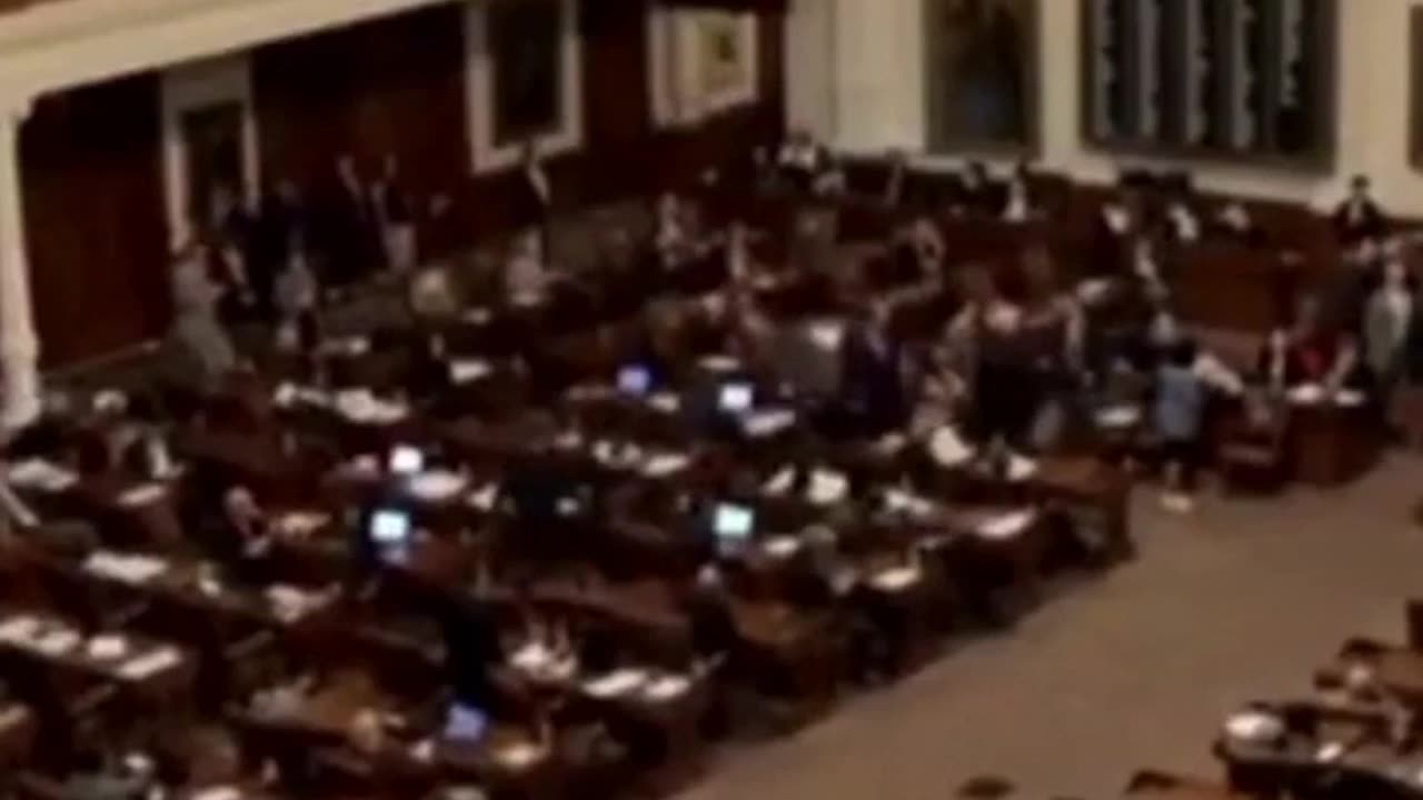 Texas House Speaker Dade Phelan Is Wasted at Work