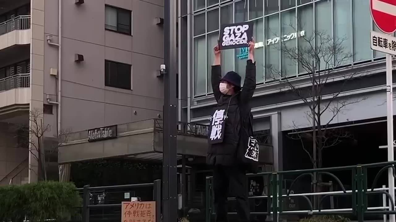 This #japanese man demonstrated alone against the genocide in #gaza