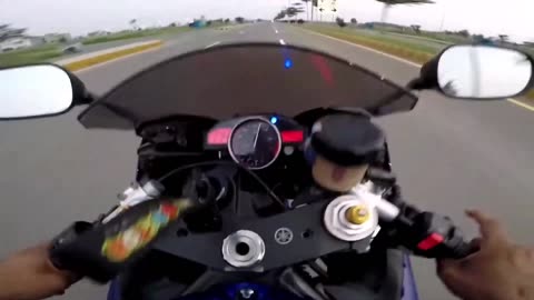 Zero to Thrill in Seconds: Witness the Yamaha R6 🏁🔥