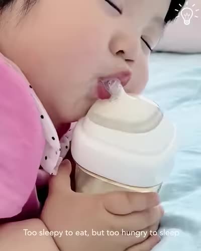 Baby falls asleep while drinking milk🍼
