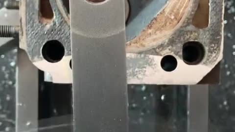 Grinding and maintenance of cylinder surface