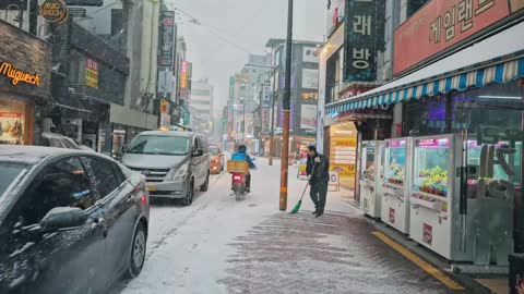 Snowy streets in Japan. #2