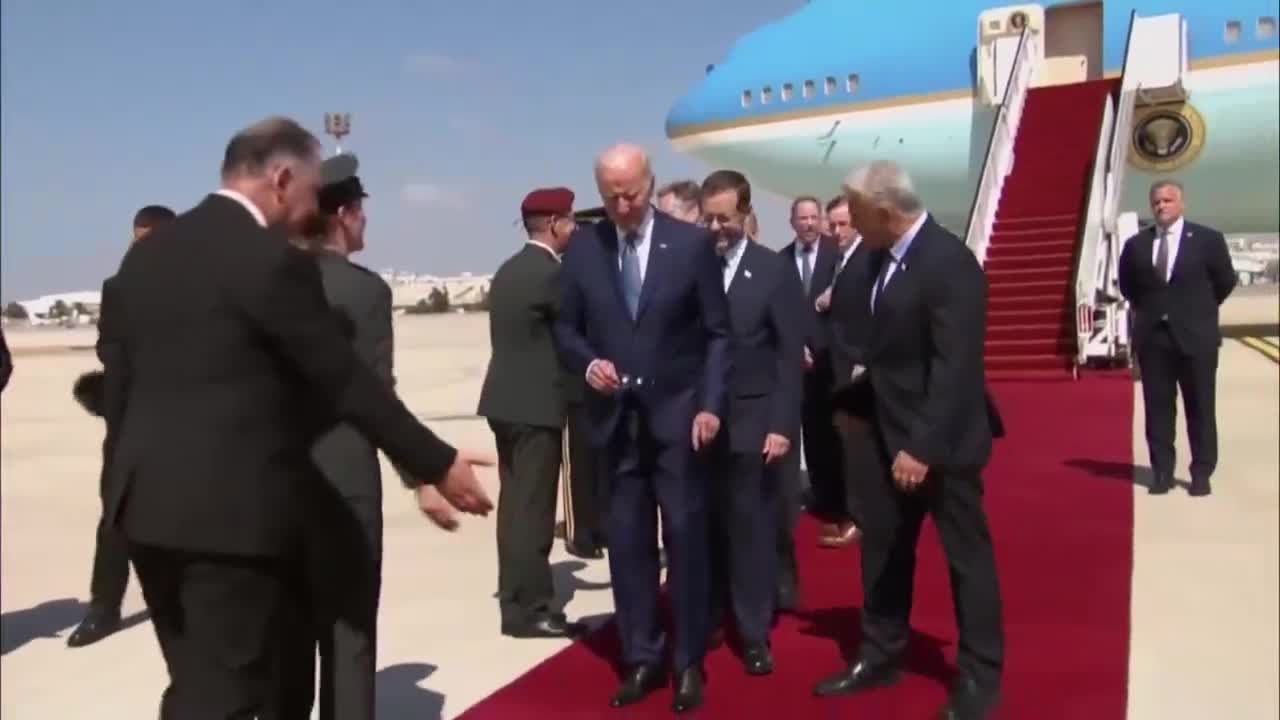 IDIOT IN CHIEF, "what am I doing now?"