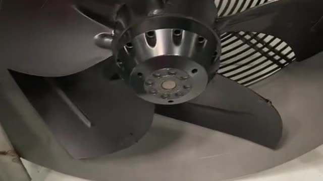 Ölkühler getauscht. Swapped an oil cooler.