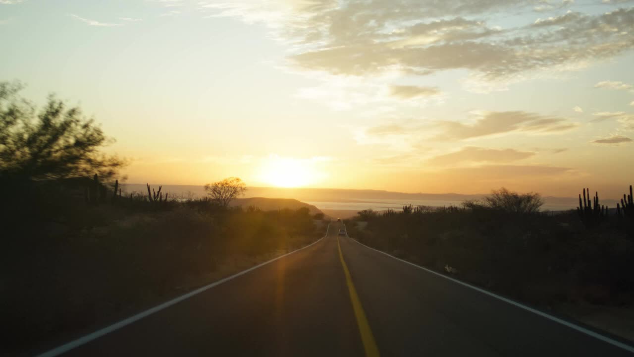 On the Road At sunset 🌄🌄🌄🌄