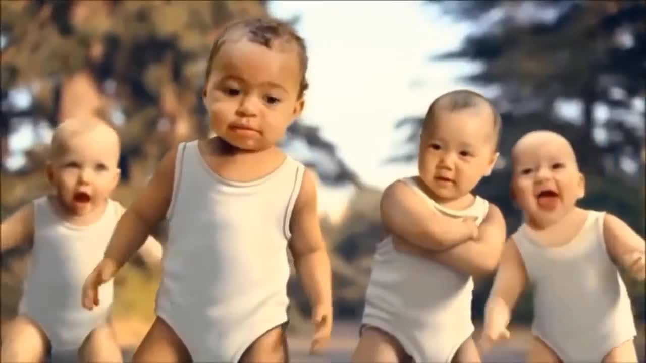 Baby Shark - kids dancing