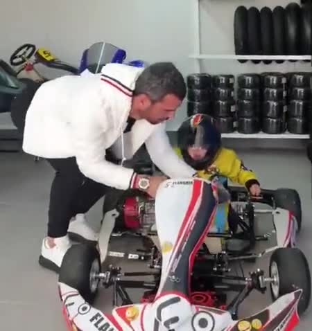 funny|prank|jokes|funny jokes|dad jokes|funny memes|funny video|fun|laughing|funny animal|knock