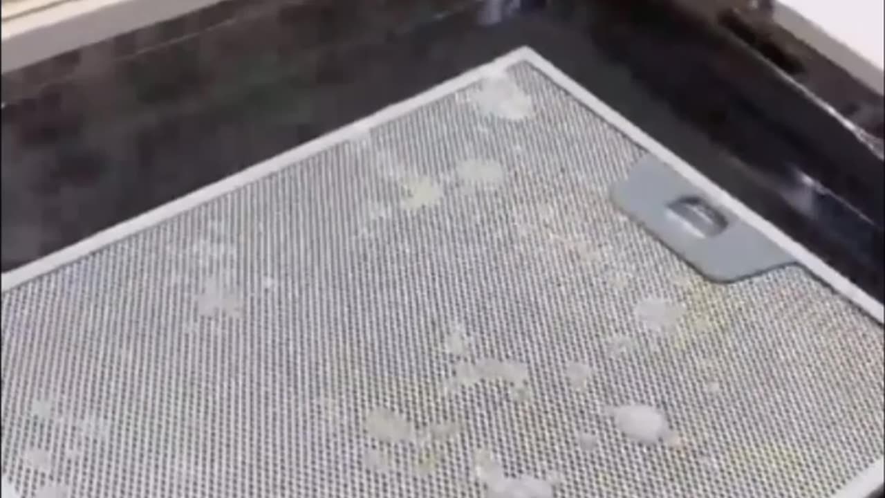 Lifehack Life hack! How to quickly clean a kitchen hood.