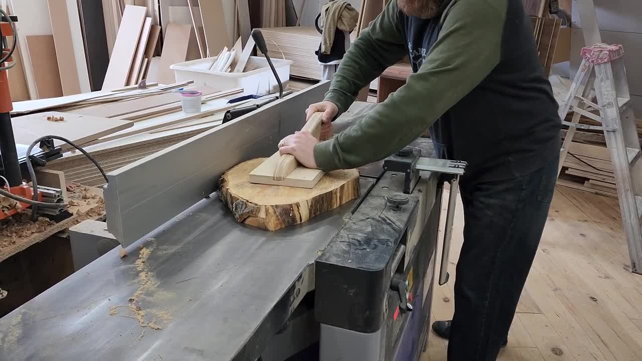 Jointing One Side Of A Maple Cookie Slab | In Real Time |