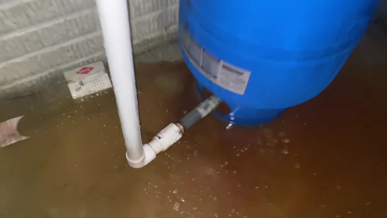 Leaking Well Water Pressure Tank Replacement Part 1 -- Discovery on Wednesday, 08/02/2023, at 09:13