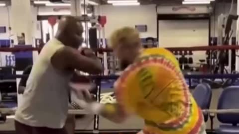 Joe Rogan talks about Mike Tyson vs Jake Paul fight !!