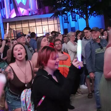 Avenue 55 band sings Mr Brightside by the Killers