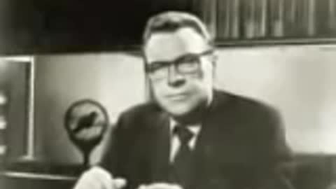 Earl Nightingale - The Strangest Secret (FULL) - Listen Everyday