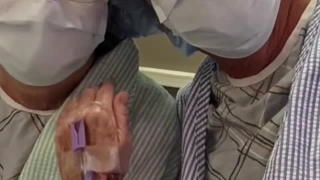 Wife donates a kidney to husband of 40+ years