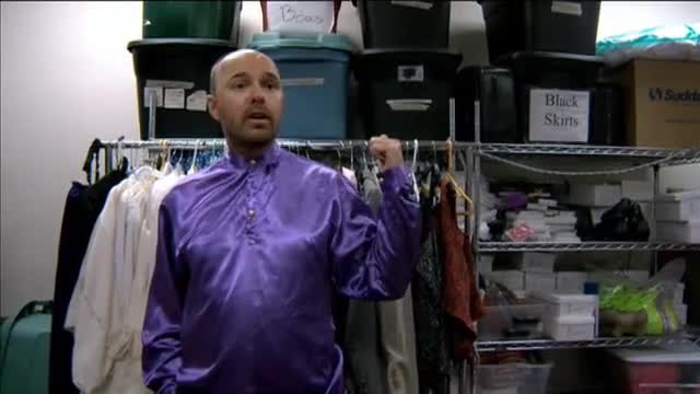 An Idiot Abroad: Glee