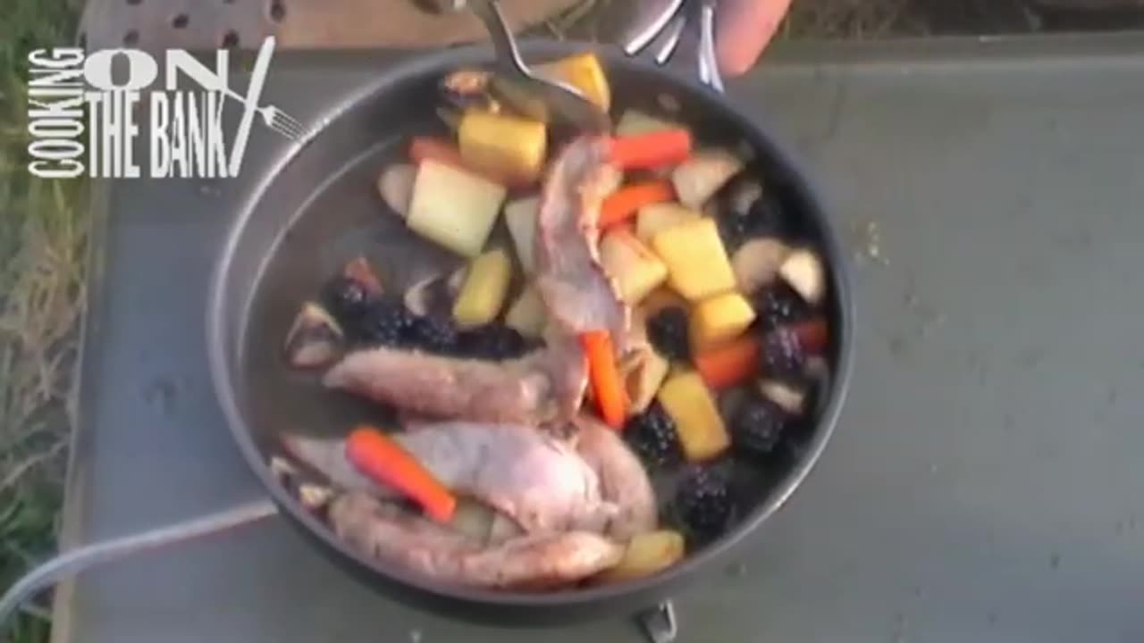 Carp Fishing (Cooking on the Bank)
