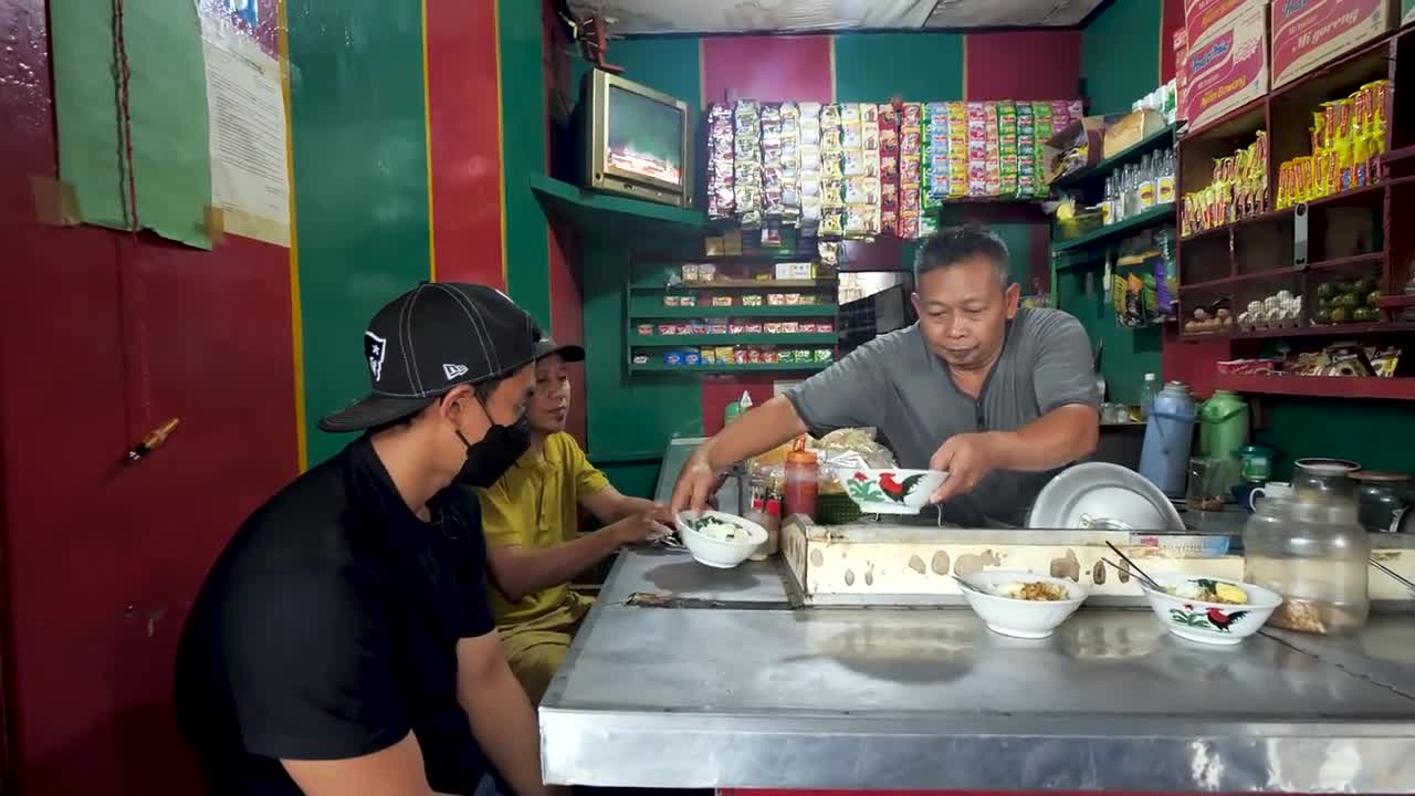 Ngeprank makan mie