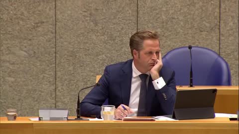 Gideon van Meijeren legt het eventjes perfect juridisch uit aan Hugo de Jonge.